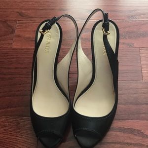 Authentic Prada slingback pumps!